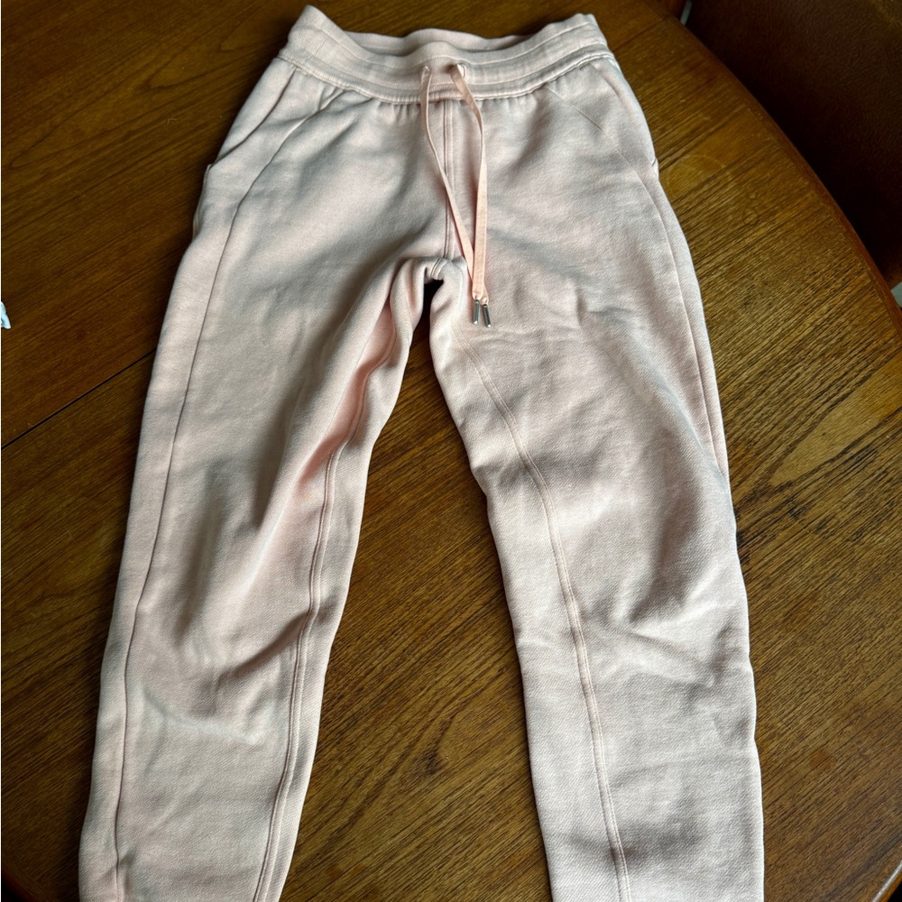 Lululemon Blush Pink Joggers – Size 4